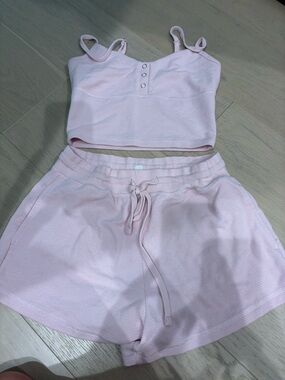 Women’s Garage light pink short and tank set size XS
